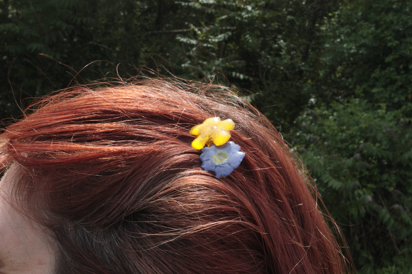 Pettinino per Capelli Fiori in Resina – Giallo e Viola
