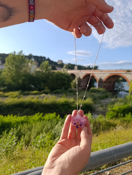 Collana Orchidea Phalaenopsis – Perle Cruelty Free