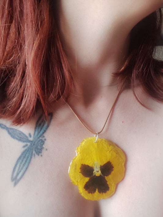Collana Panse' fiore vero - resina trasparente