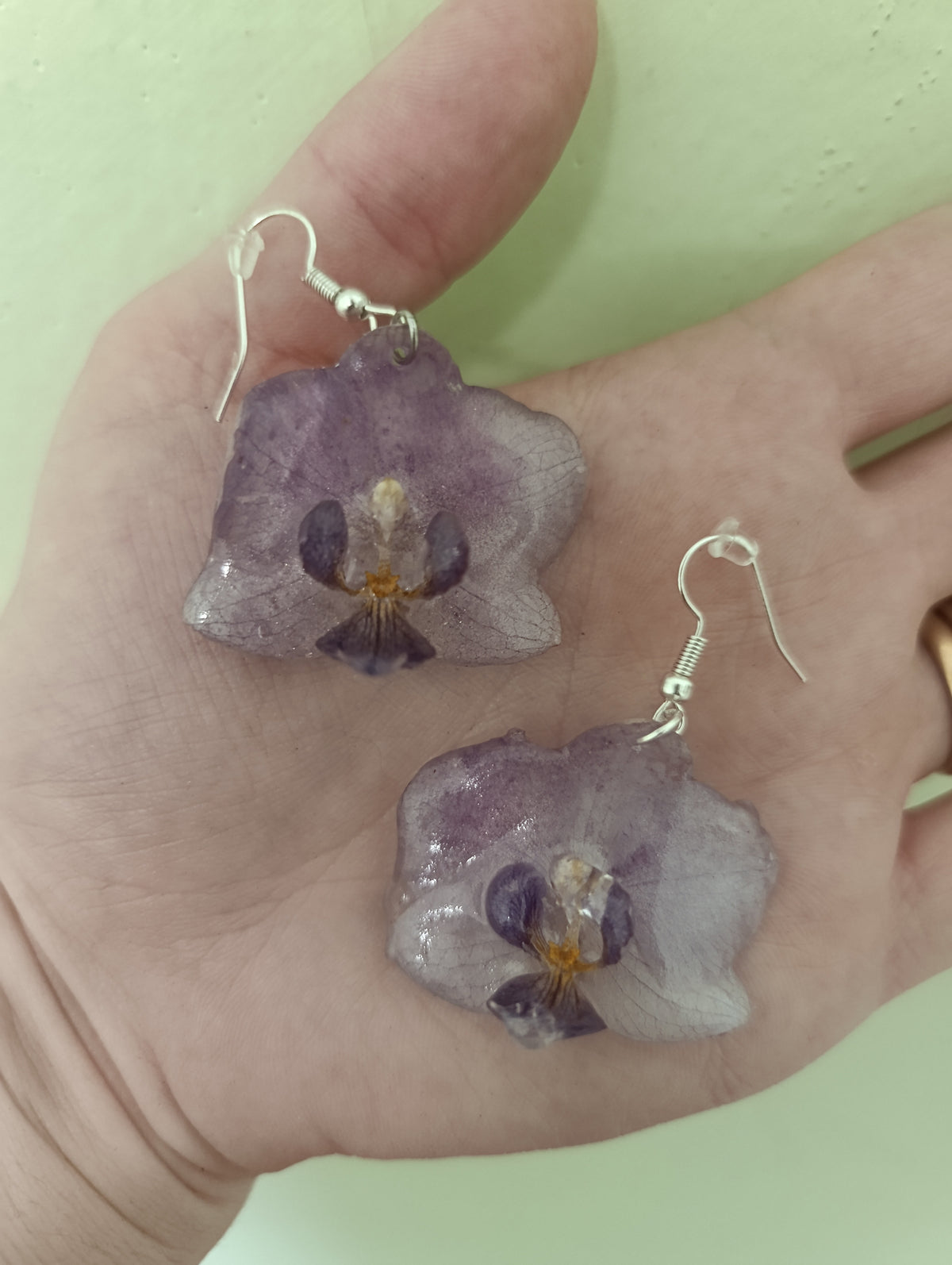Orecchini Orchidea piccola viola con brillantini
