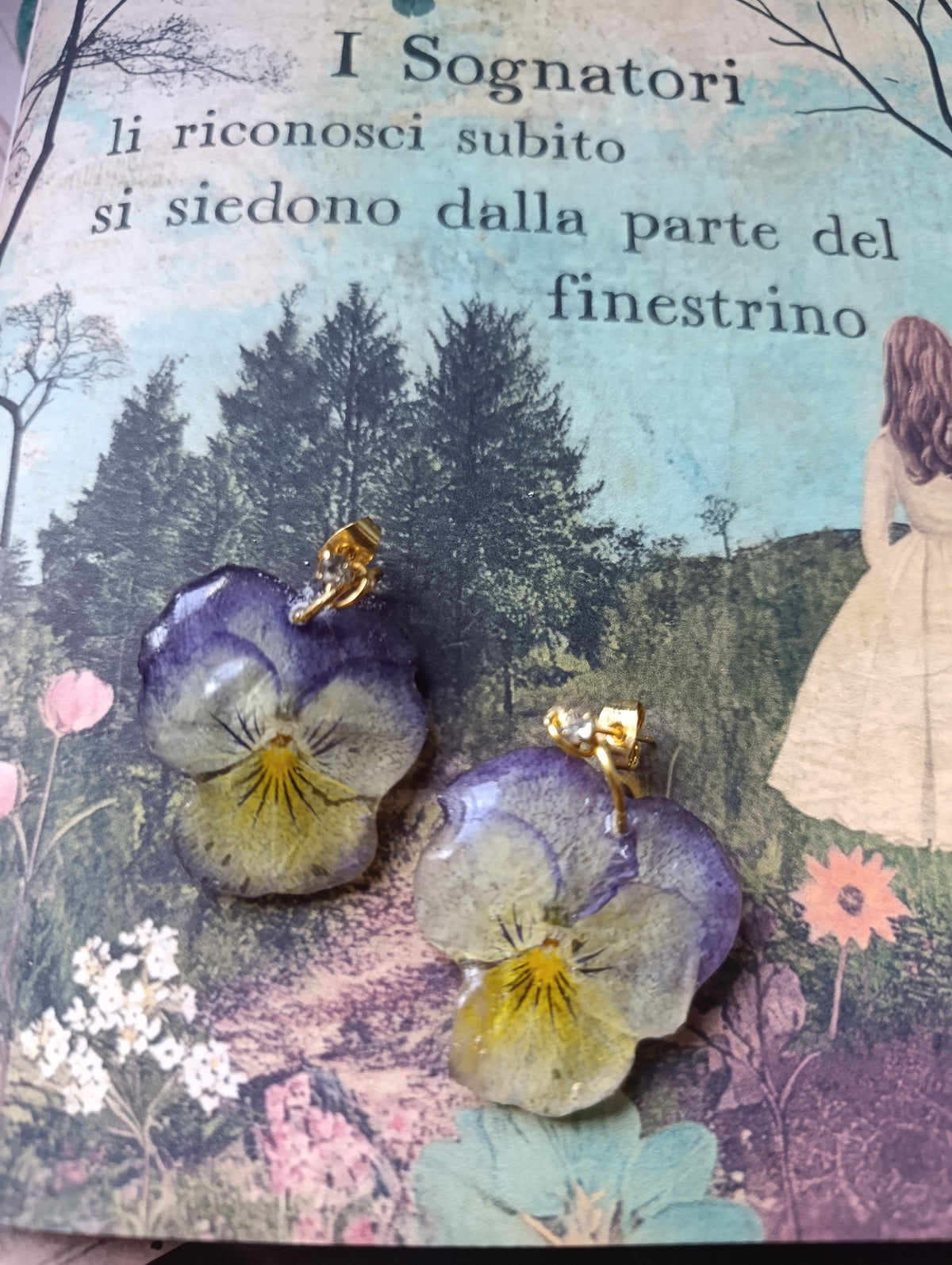 Orecchini Viola del pensiero con brillantini