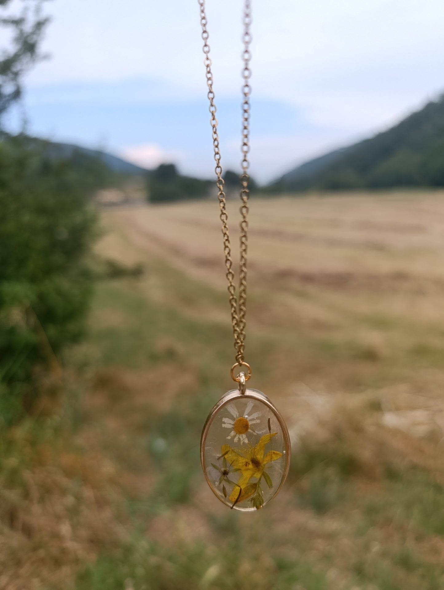 Collana ricordo di Giugno- fiori Veri di campo