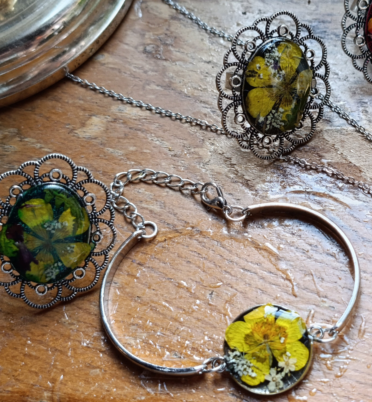 Bracciale Ranuncolo - fiori veri di Lucca