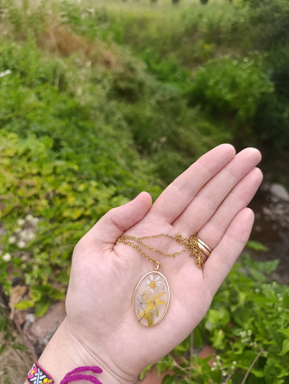 Collana ricordo di Giugno- fiori Veri di campo