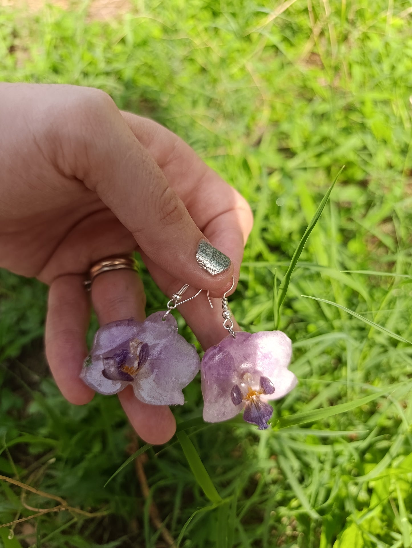 Orecchini Orchidea piccola viola con brillantini