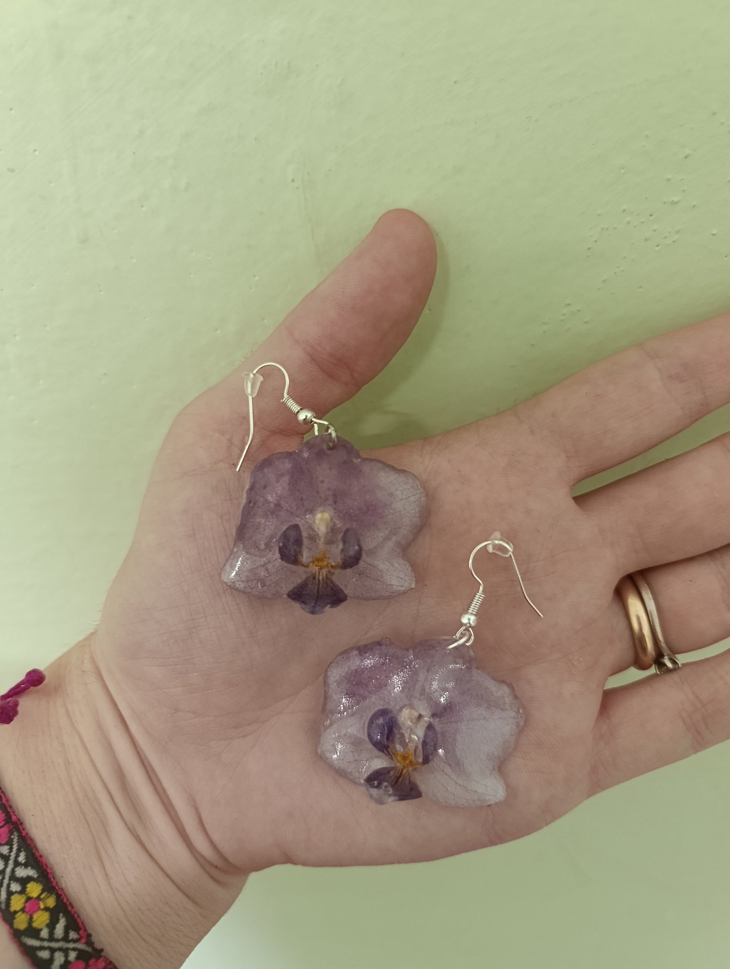 Orecchini Orchidea piccola viola con brillantini