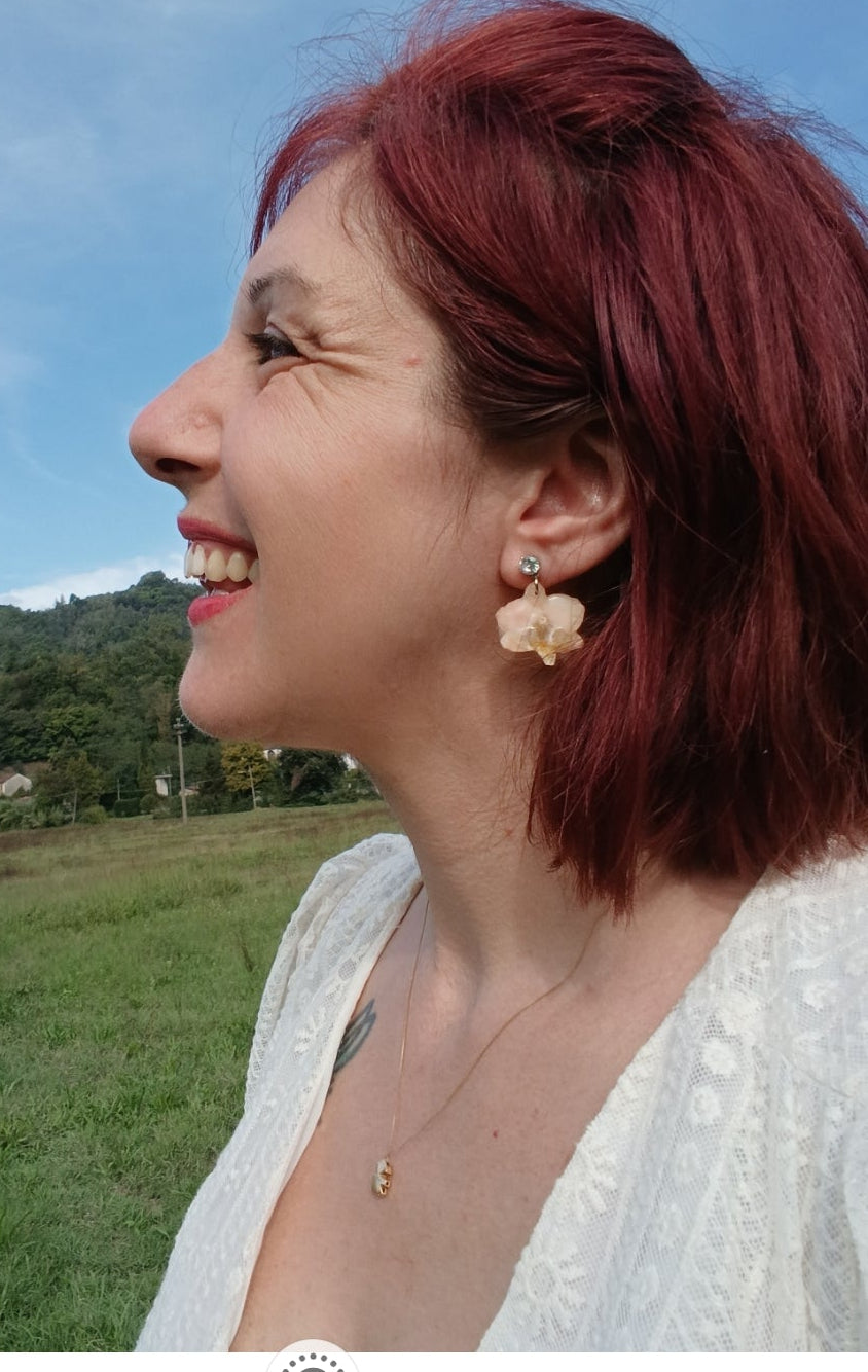 Mini Orchidea bianca orecchini con zircone | fiori veri di Lucca