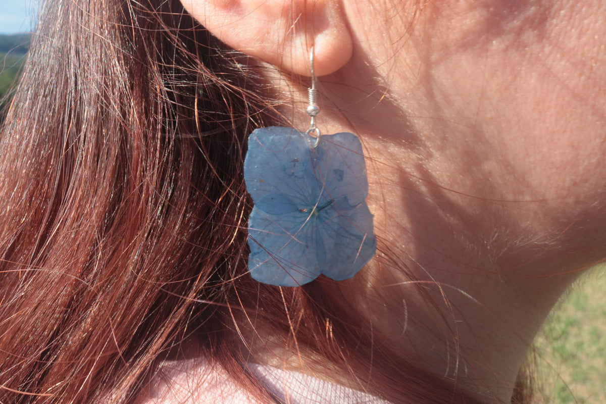 Orecchini Ortensia blu| fiori veri di Lucca