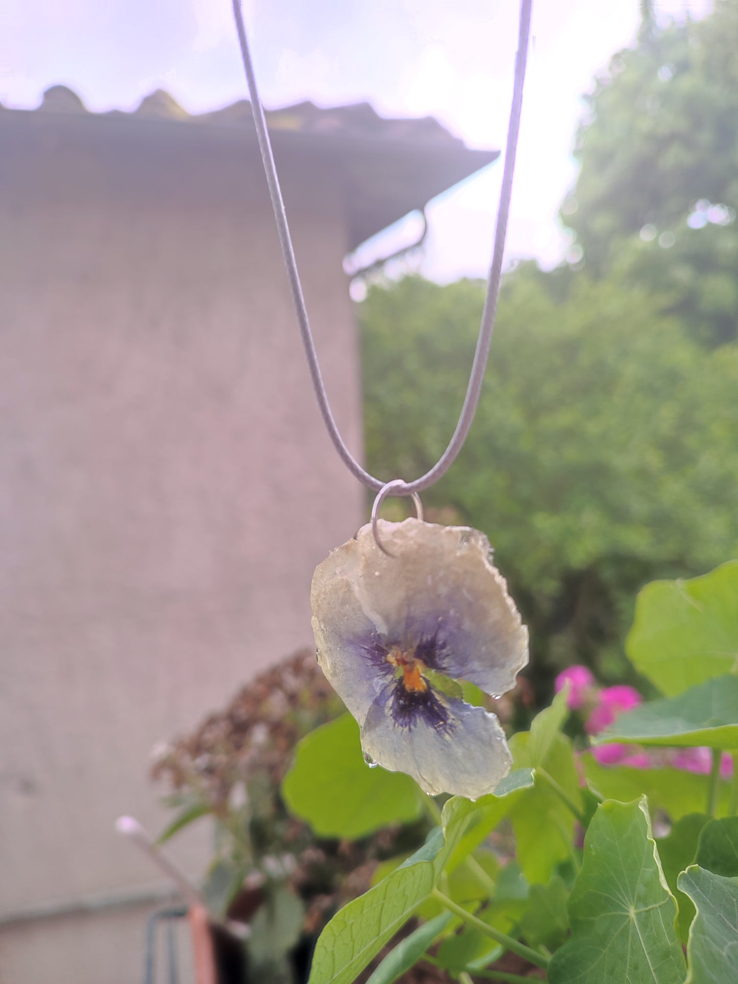 Collana Viola del Pensiero in Resina
