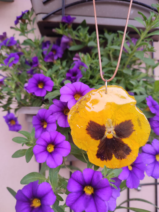 Collana Panse' fiore vero - resina trasparente